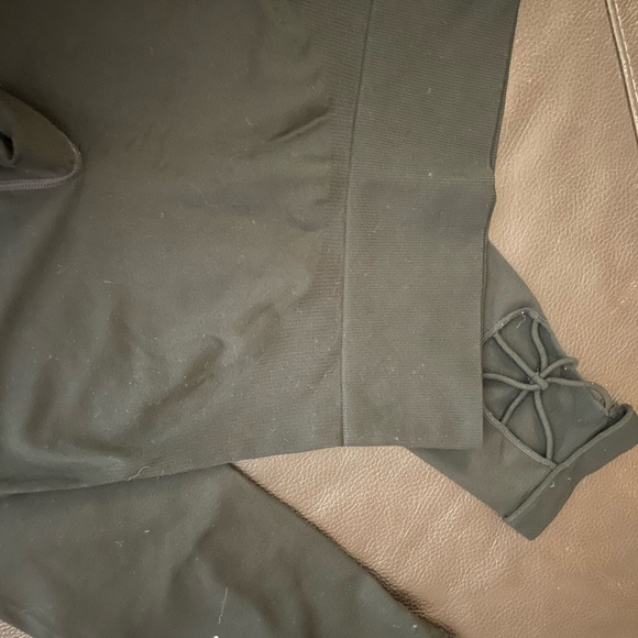 PINK Victoria's Secret Ultimate Black Leggings - Picture 2 of 4